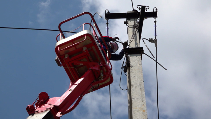 После атаки БПЛА из-за повреждения ЛЭП обесточены два ростовских хутора