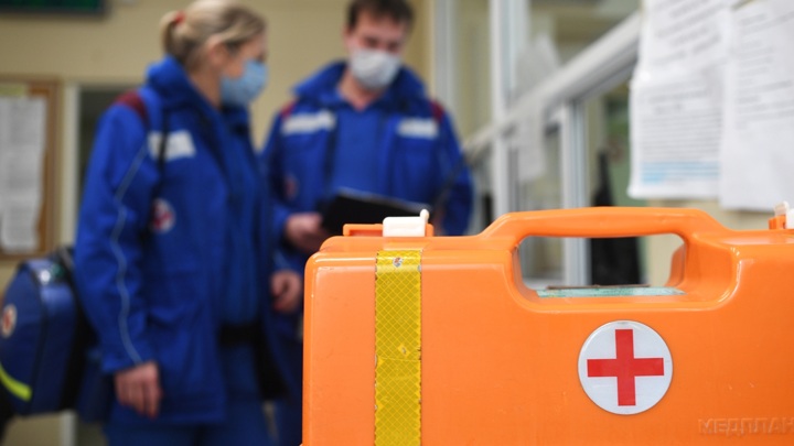 Мужчина скончался перед посадкой на рейс в аэропорту Домодедово