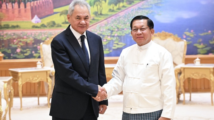 Шойгу передал лидеру Мьянмы послание от Путина