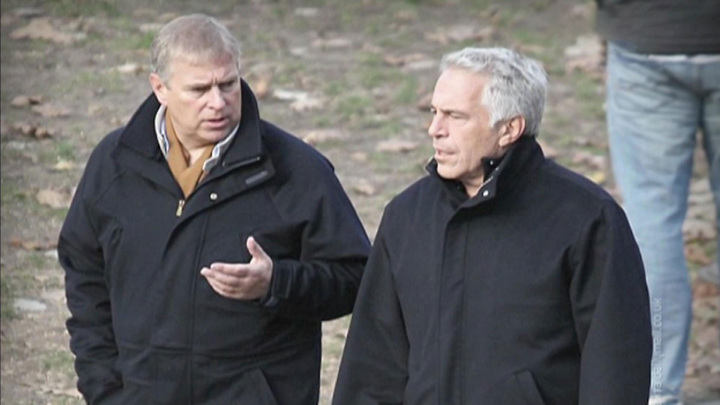 Биограф Эндрю Винздора: через принца Эпштейн получал доступ к королевской семье