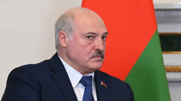 Лукашенко запретил повышать цены