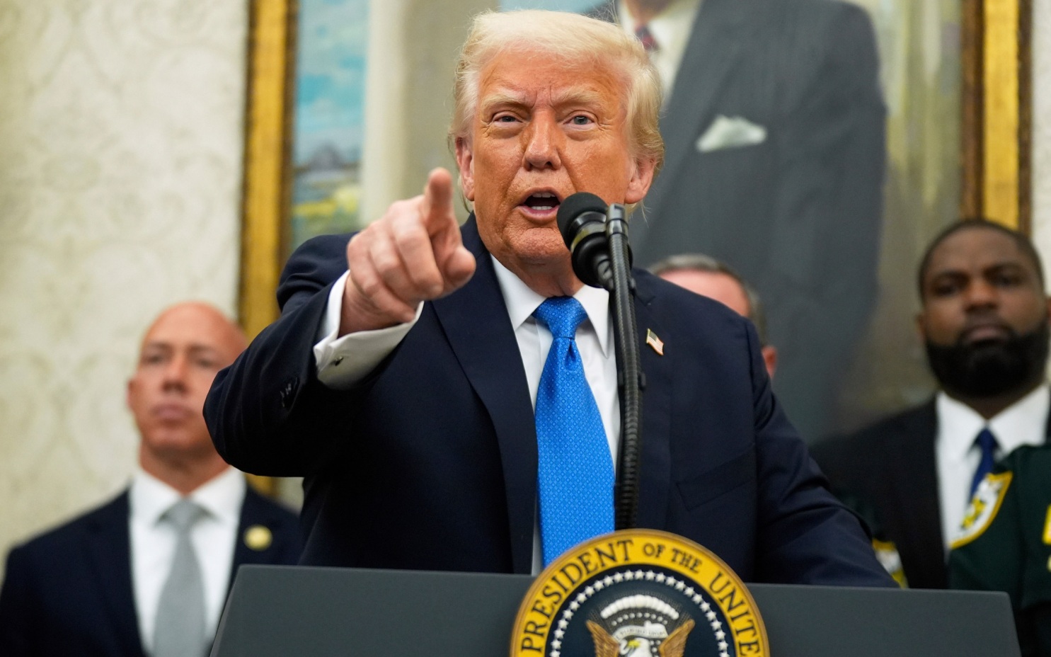 Трамп: отмена поездки Уиткоффа и Кушнера не значит возобновление ударов по Ирану Трамп: отмена поездки Уиткоффа и Кушнера не значит возобновление ударов по Ирану