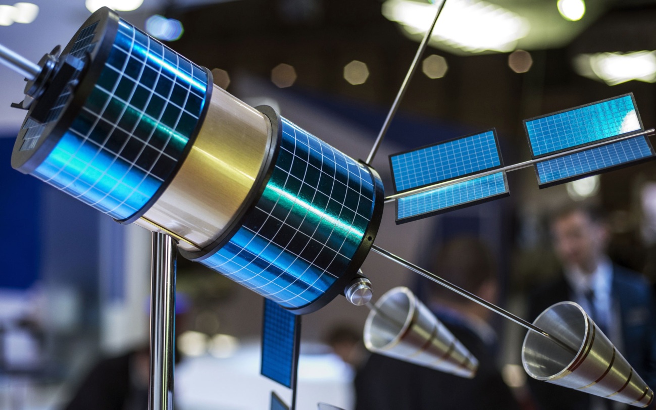 Гендиректор "Газпром СПКА" рассказал о сроках службы российских спутников