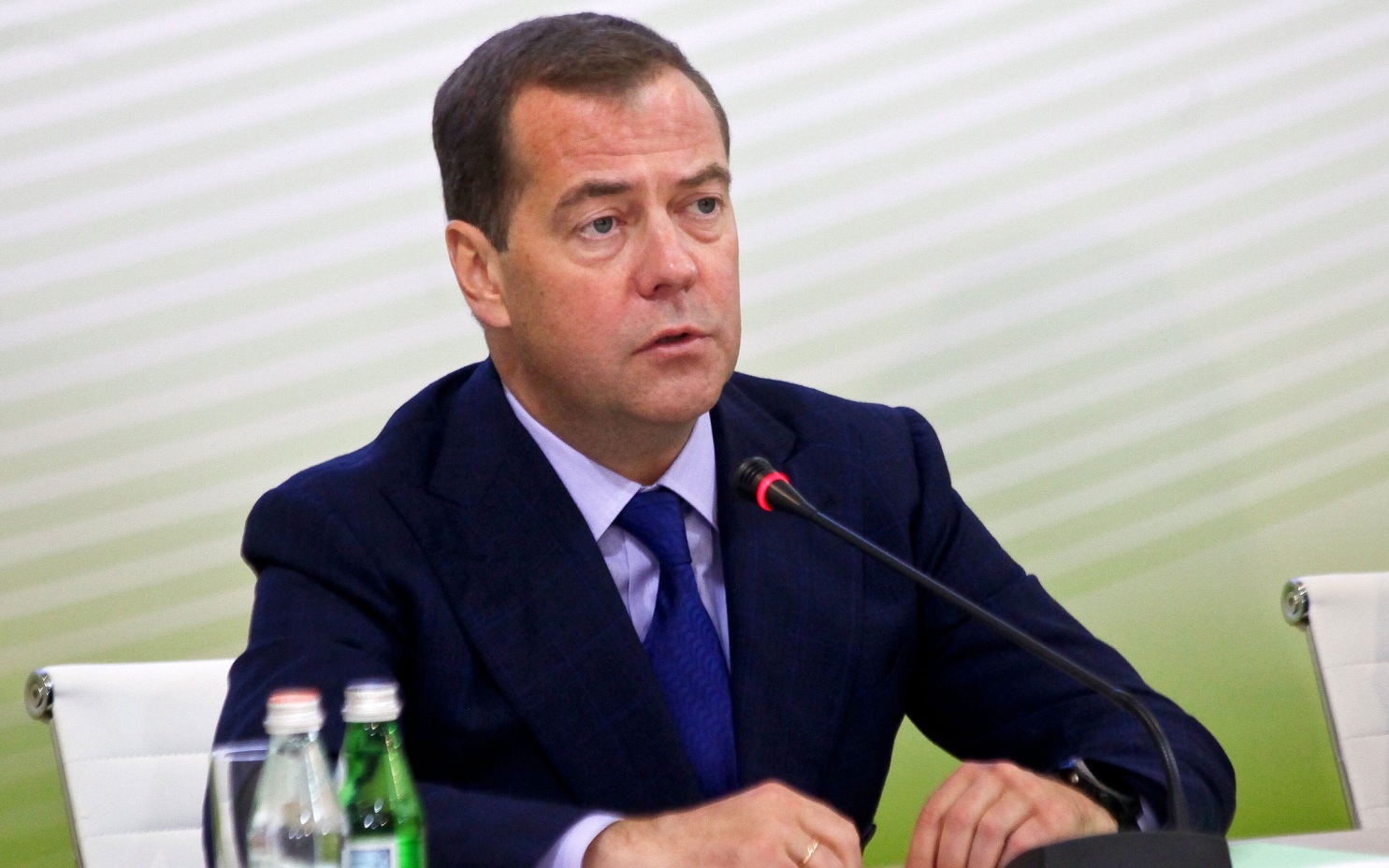 Медведев: европейцев надули, пообещав возместить кредит Киеву за счет РФ Медведев: европейцев надули, пообещав возместить кредит Киеву за счет РФ